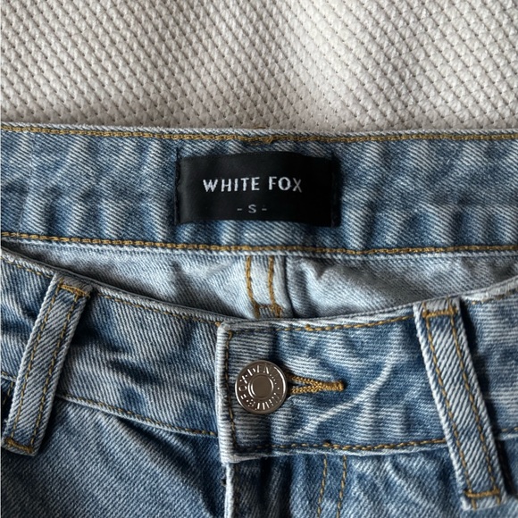 White Fox Bring The Style Low Rise Wide Leg Jeans Light Blue Wash - Picture 5 of 5